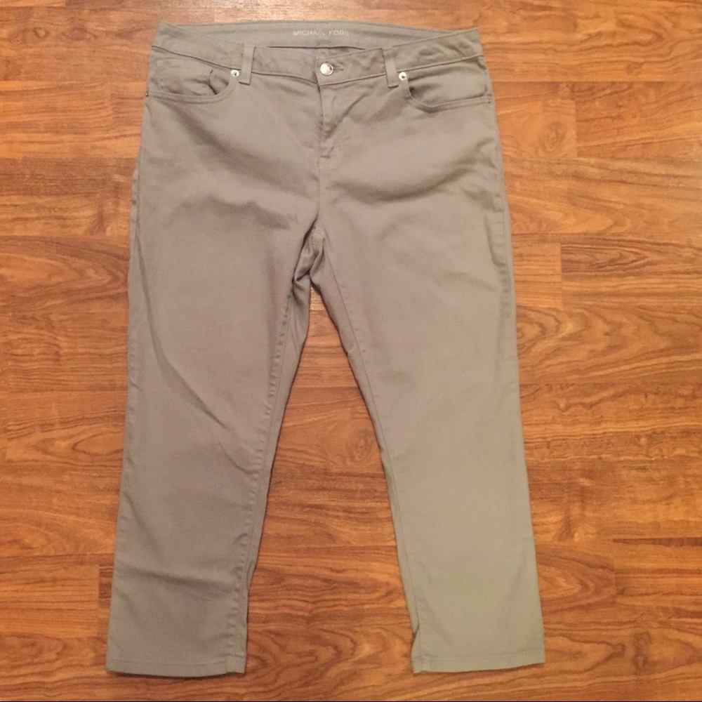 Never worn-Women’s Michael Kors skinny crop pants